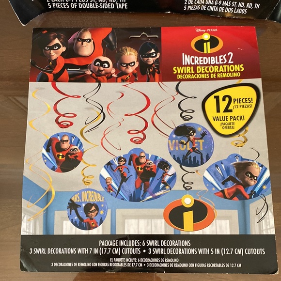 Incredibles 2 Banner and swirl decorations - Picture 3 of 7